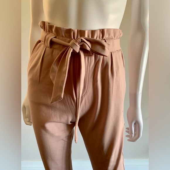 M for Mendocino Paperbag Cropped Pant in Blush - Picture 2 of 8